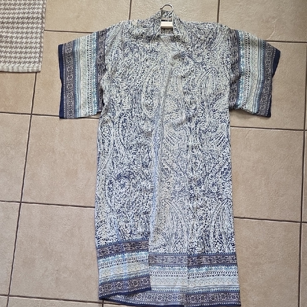 Elodie Navy and Cream Patterned Kimono